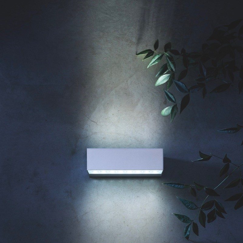 ARCHITECTURAL OUTDOOR LUMINAIRE